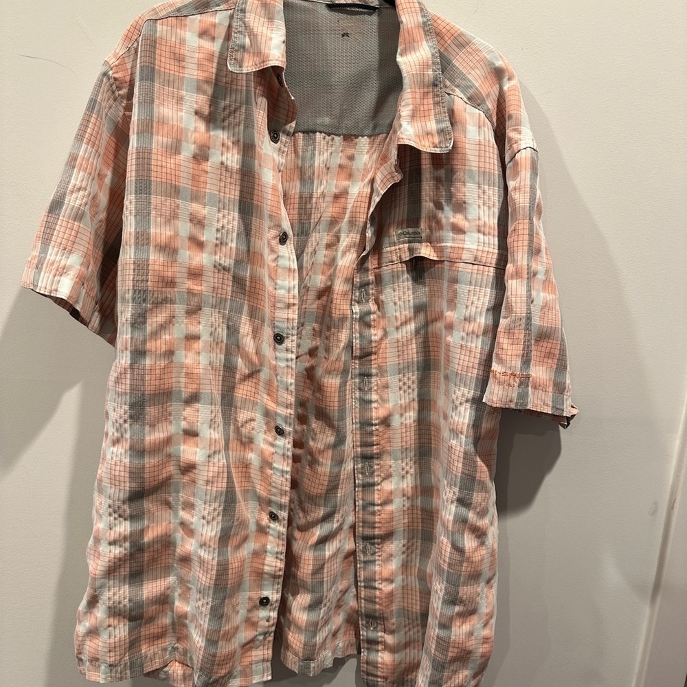 Columbia Gray and Pink Casual Button Down Shirt